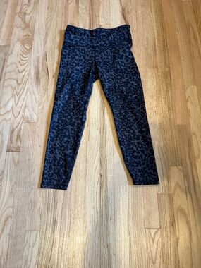 GAP Black Leopard-Print Active Leggings